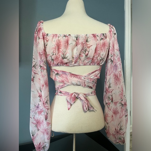 Fashion nova crop top - Picture 3 of 3